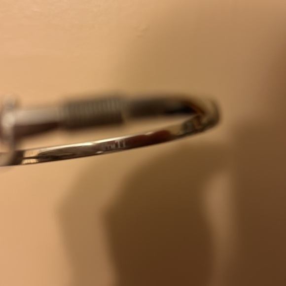 The Hook Bracelet - Picture 2 of 5